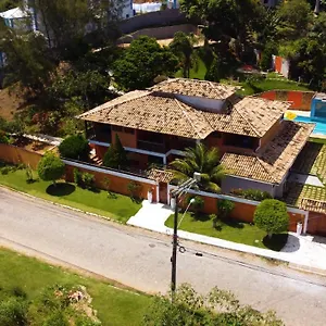 Casa de Férias Belíssima Casa Com Extensa área Externa - Piscina, Sauna, Churrasqueira E Campo De Futebol - Com 5 Suítes E A 500 Metros Da Rua Pedras, Búzios